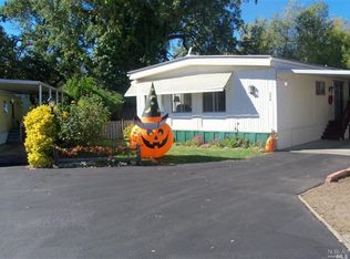 286 Colonial Park Dr, Santa Rosa, CA 95403