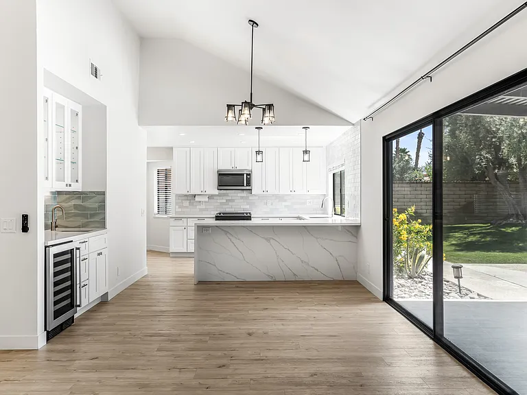 72955 Amber St — Photo 8