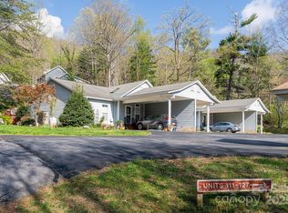121 Shadowbrook Dr, Asheville, NC 28805