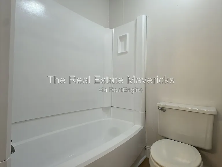 2318 Green Forest Dr #B — Photo 10