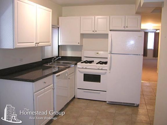 2nd image of 2023 W Thomas St #Garden