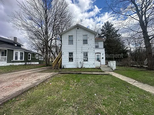 55 Poplar St Photo 1
