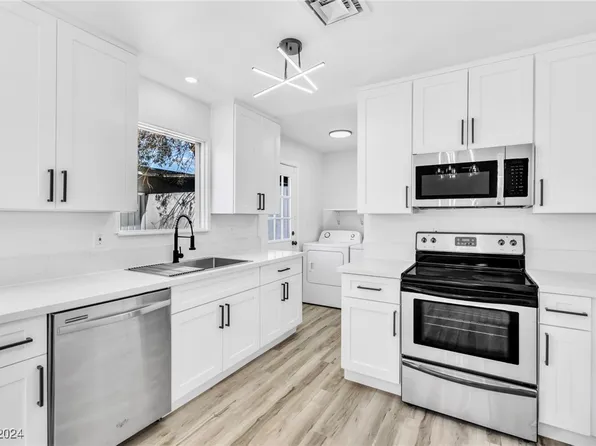 540 Greenbriar Townhouse Way #Townhouse, Las Vegas, NV 89121