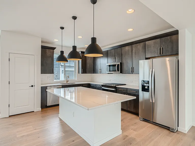 5850 Spring Breeze Dr — Photo 3