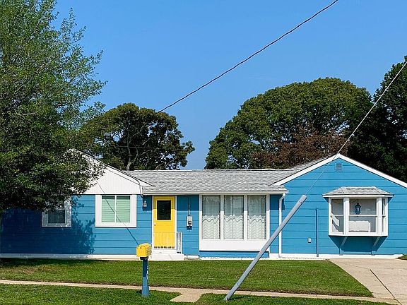 3rd image of 907 Holmes Ave