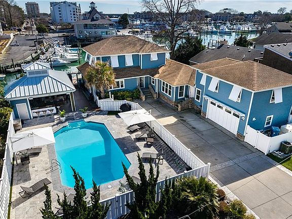 3rd image of 309 Caspian Ave