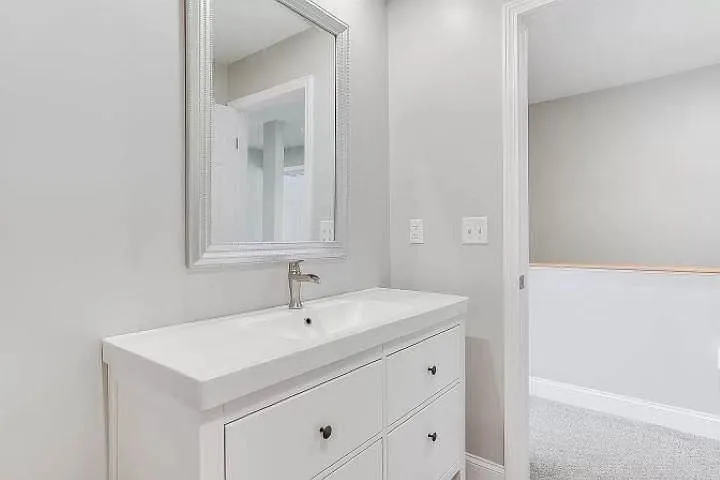 494 Youville St — Photo 7