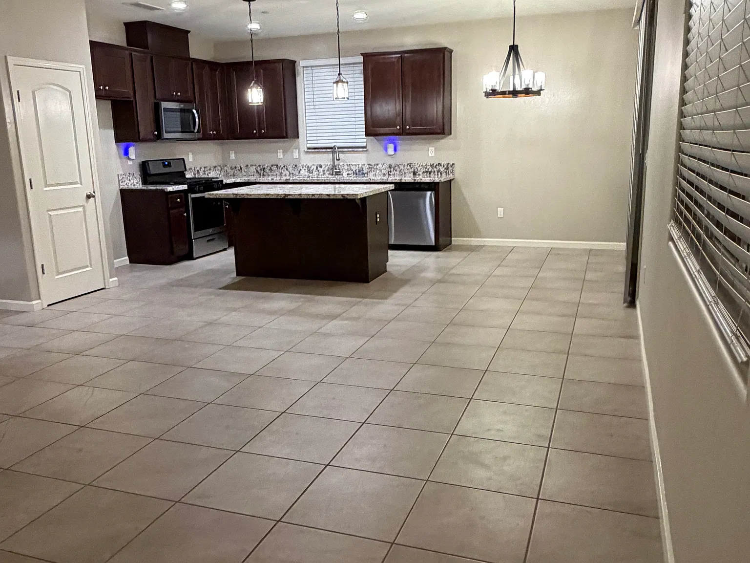 3 bed, 1461 sqft, $2,775 — Photo 3