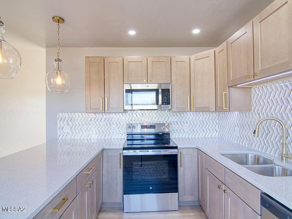 4th image of 3812 W North Aire Pl