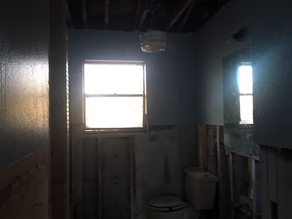 5th image of 2406 Pickett St