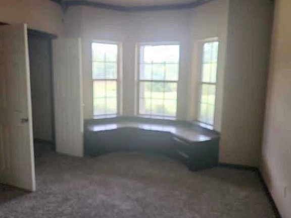 5th image of 1075 S Morgan Rd