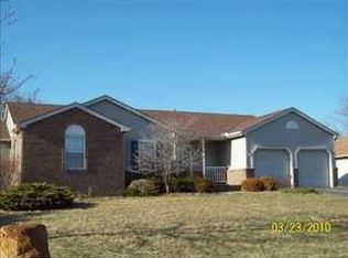 11124 Fieldcrest Meadows Ct, White Lake, MI 48386