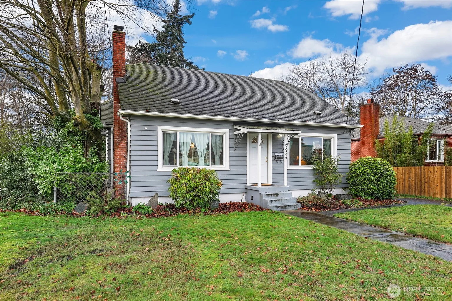 6824 Pacific Avenue photo 1