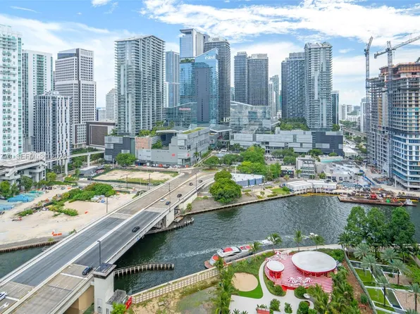 350 S Miami Ave #2412, Miami, FL 33130