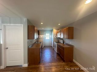 33 Basketball Ct, Bangor, ME 04401