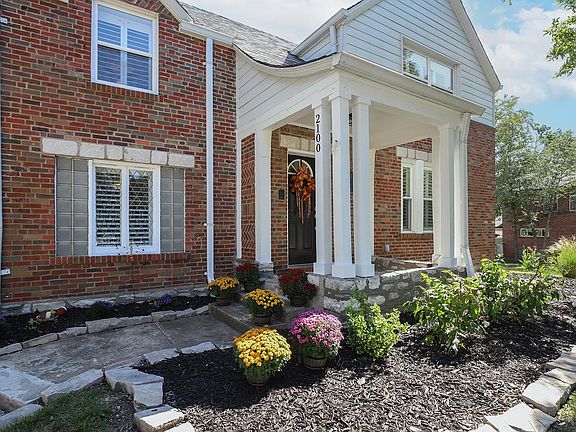 3rd image of 2100 Hatton Ln
