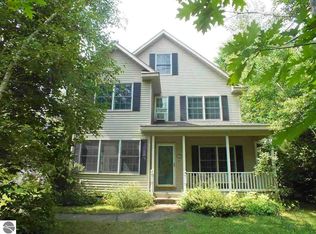 335 E Bay Blvd N, Traverse City, MI 49686