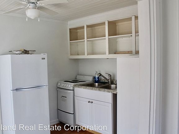 4th image of 2504 Arctic Ave #B