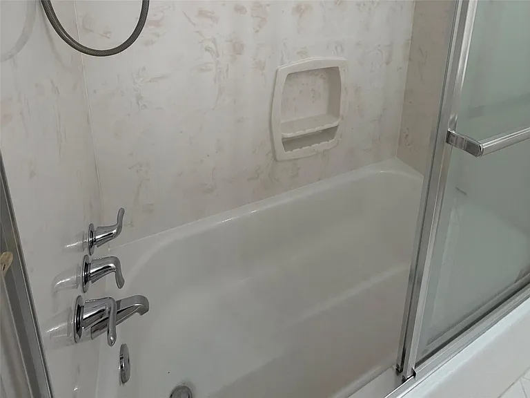 922 Hector Ave — Photo 22