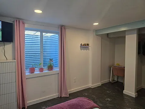 1110 S Mill St — Photo 3