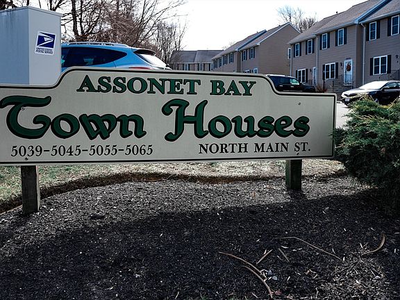 2nd image of 5065 N Main St #2