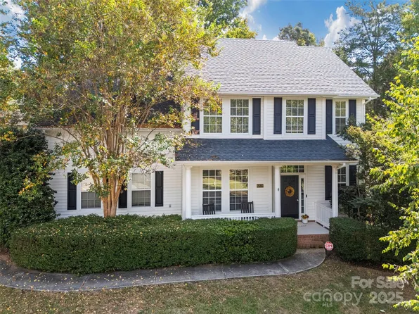 6819 Charter Hills Rd, Charlotte, NC 28277