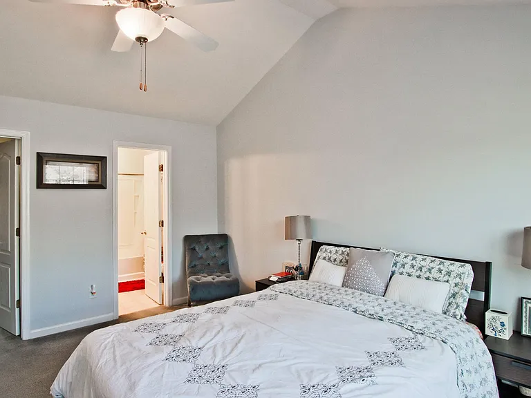 2384 Suwanee Pointe Dr — Photo 19