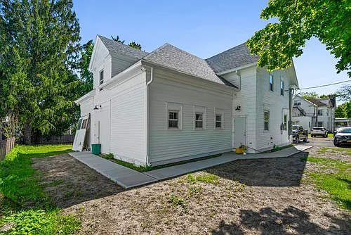 521 Warren St Photo 1