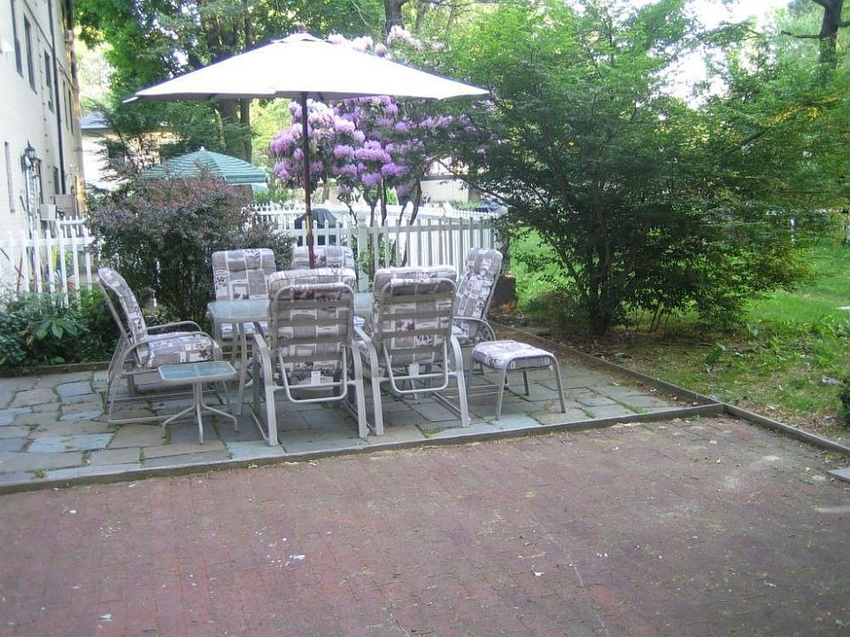 1st image of 14 Field End Ln #1
