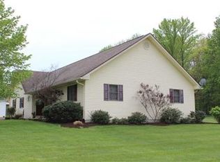 221 Smiths Rd, Mitchell, IN 47446