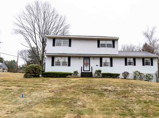 33 Homestead Dr, Latham, NY