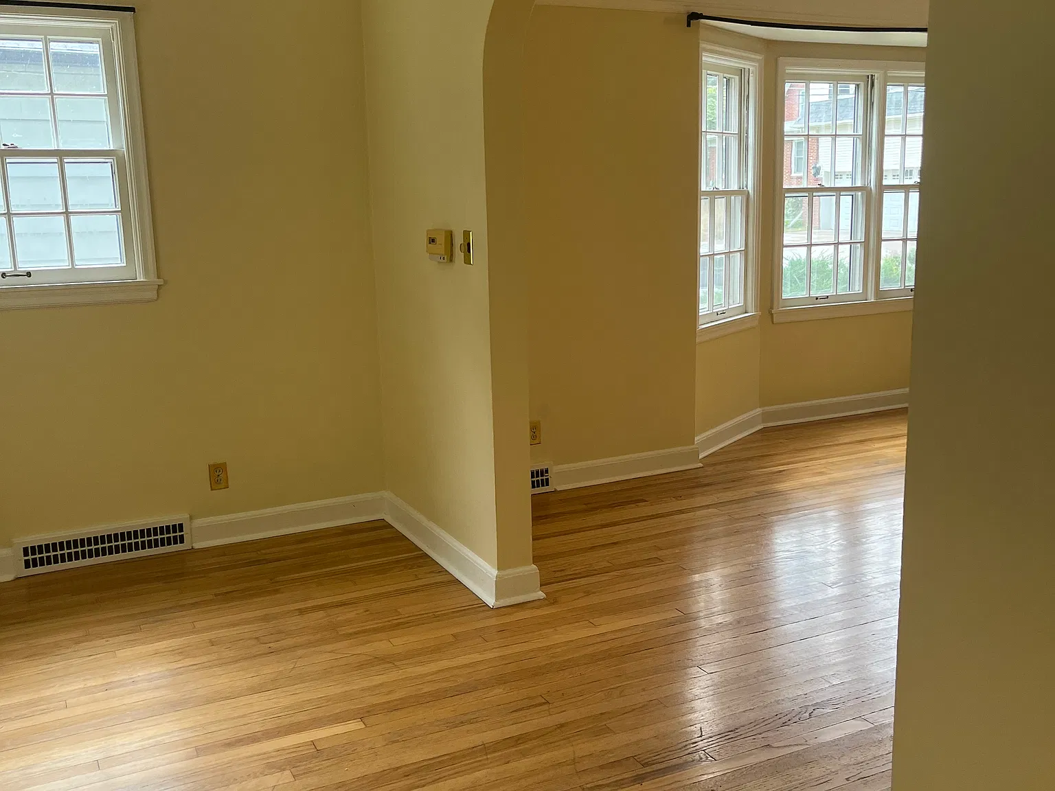 3 bed, 1600 sqft, $1,800 — Photo 3
