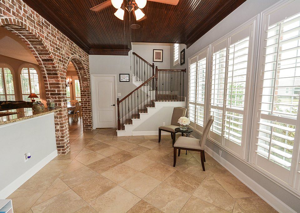 1st image of 4926 S Glen Ln