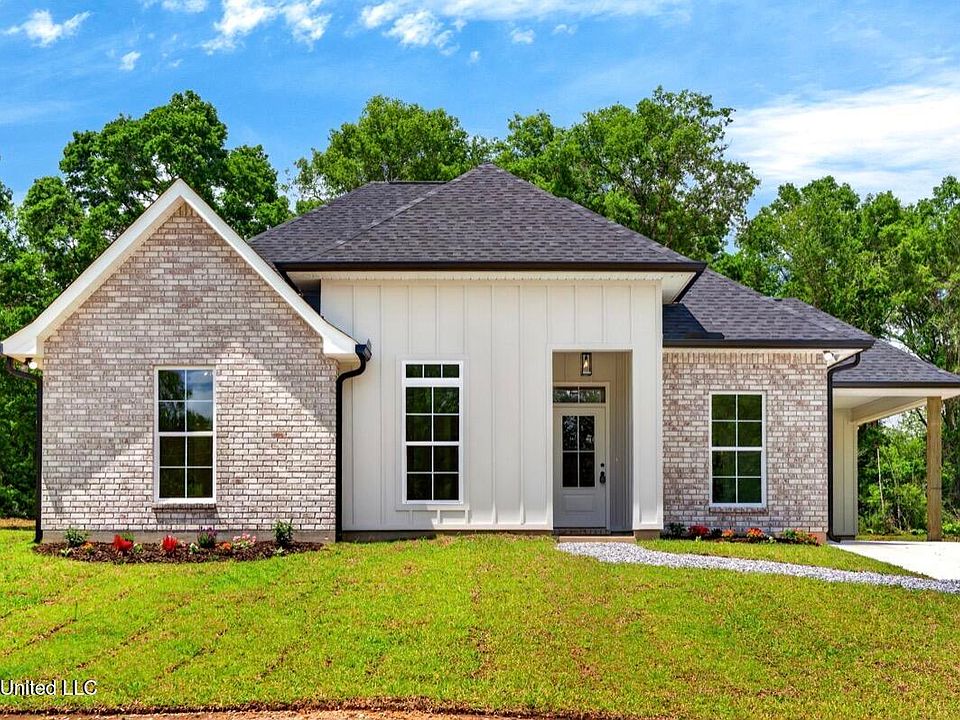 1st image of 124 Tripp Ln