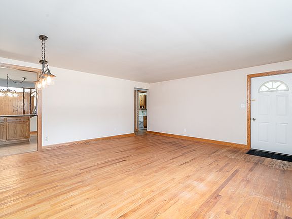 5th image of 3601 El Camino Dr