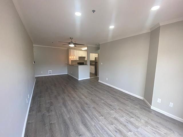 1st image of 1500 Laurel St APT 301