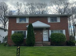 1187 Bonnie Ln #1187, Cleveland, OH 44124