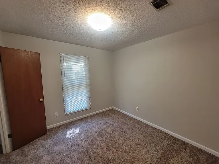 4460 Whisperwood Dr — Photo 17