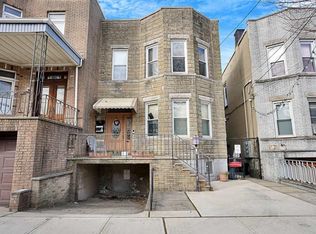 437 Gregory Ave #2W, Weehawken, NJ 07086