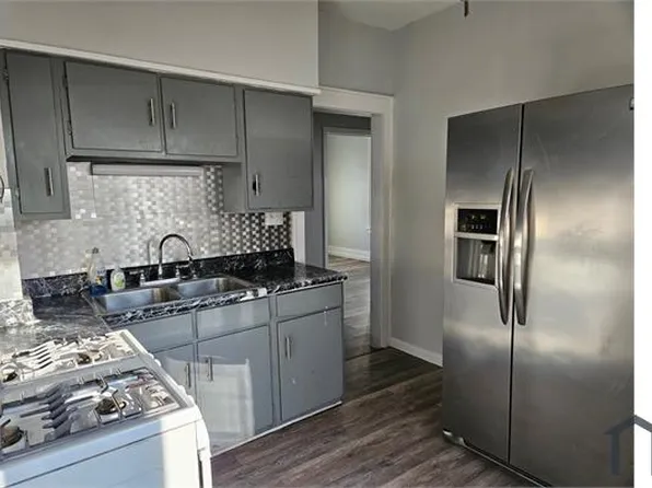 744 E Ferguson Ave, Wood River, IL 62095