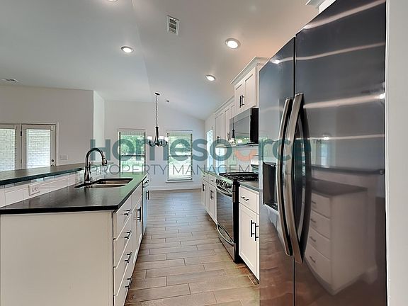 4th image of 6008 NW Grant St