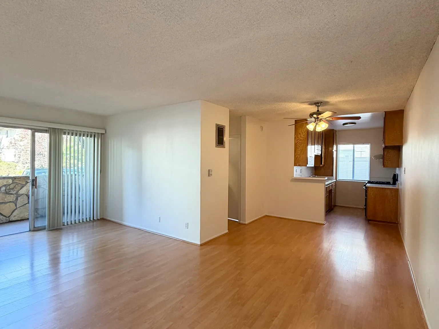 1 bed, 550 sqft, $2,250 — Photo 3
