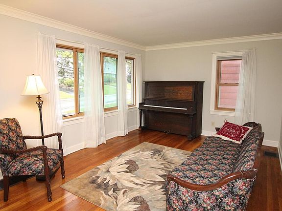 2nd image of 5709 Foster Ave