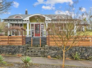 6044 SE Stark St, Portland, OR 97215