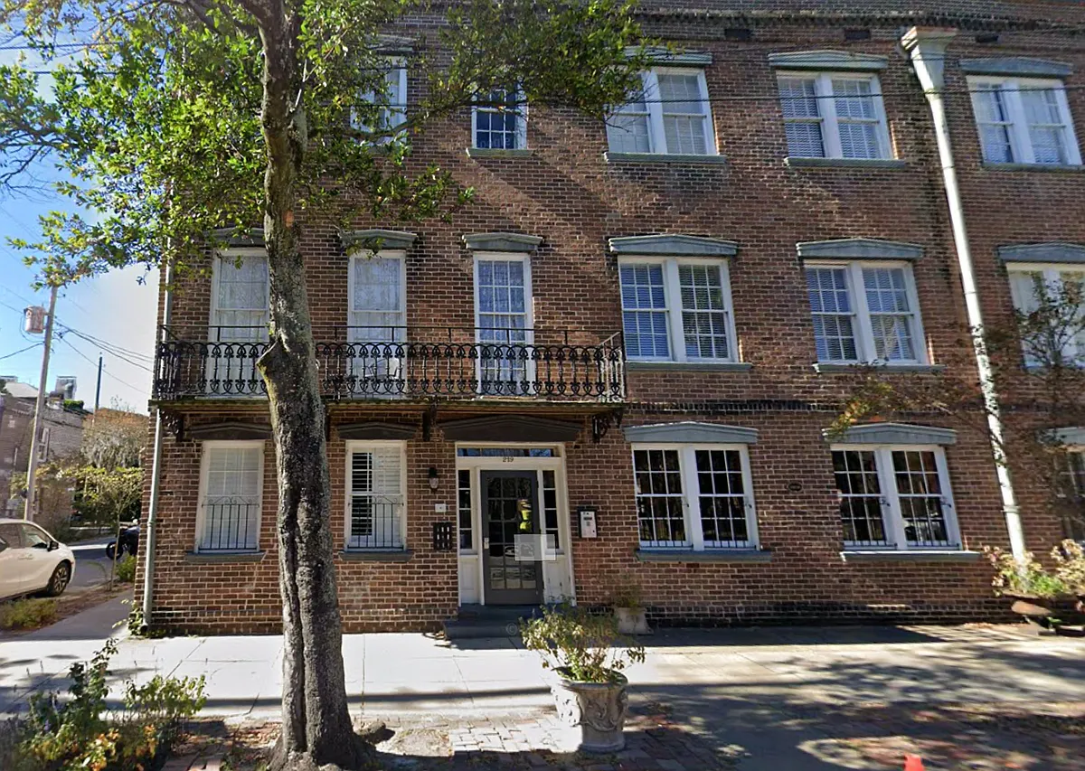 Building Photo - 219 Abercorn St #F3