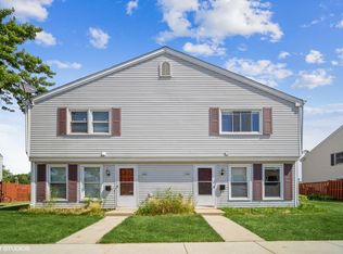 1884 Jamestown Cir, Hoffman Estates, IL 60169