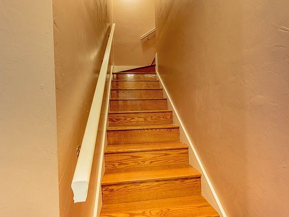 5th image of 1833 SW Paloma Ct