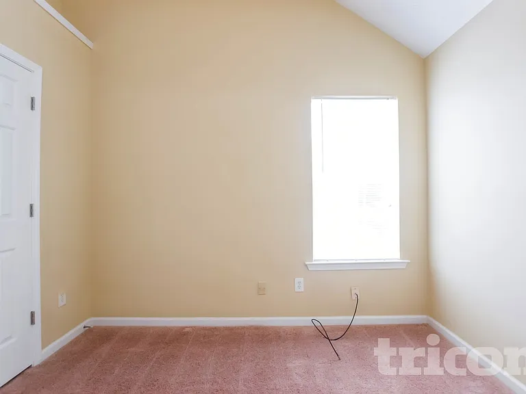130 Labrea Blvd — Photo 12