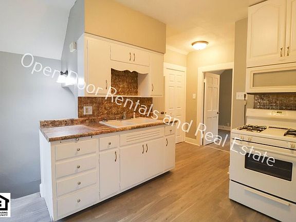 3rd image of 824 Huestis Ave #C