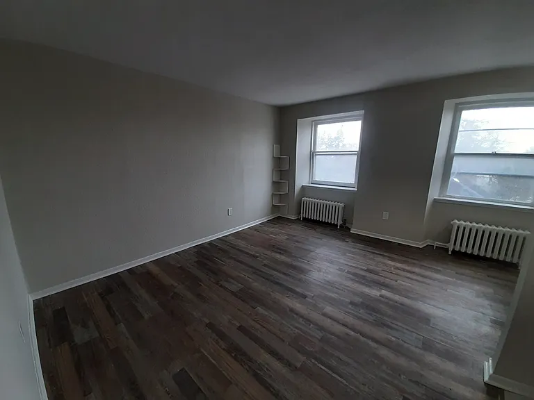 678 King St W #1 — Photo 8